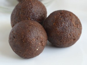 2-powerful-preworkout-snack-vegan-mocha-protein-300x225